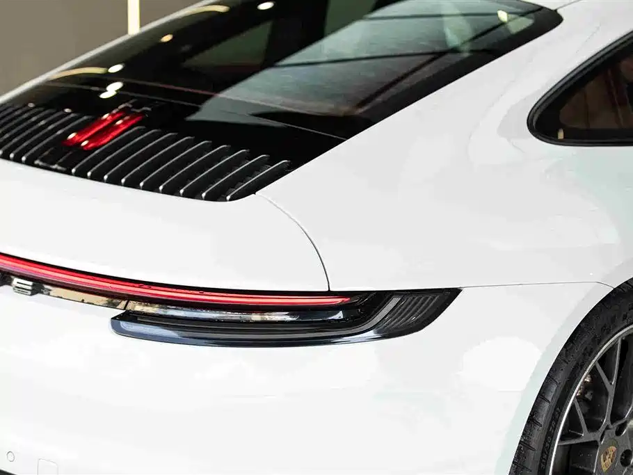 Porsche 911 2021 — фото 4