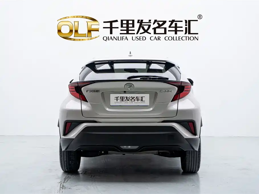 Toyota C-HR 2023 — фото 5