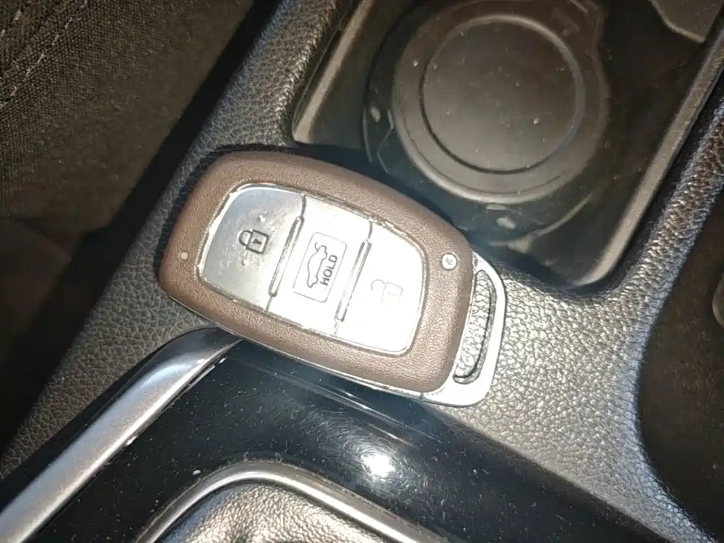 Hyundai Elantra 2015 — фото 9