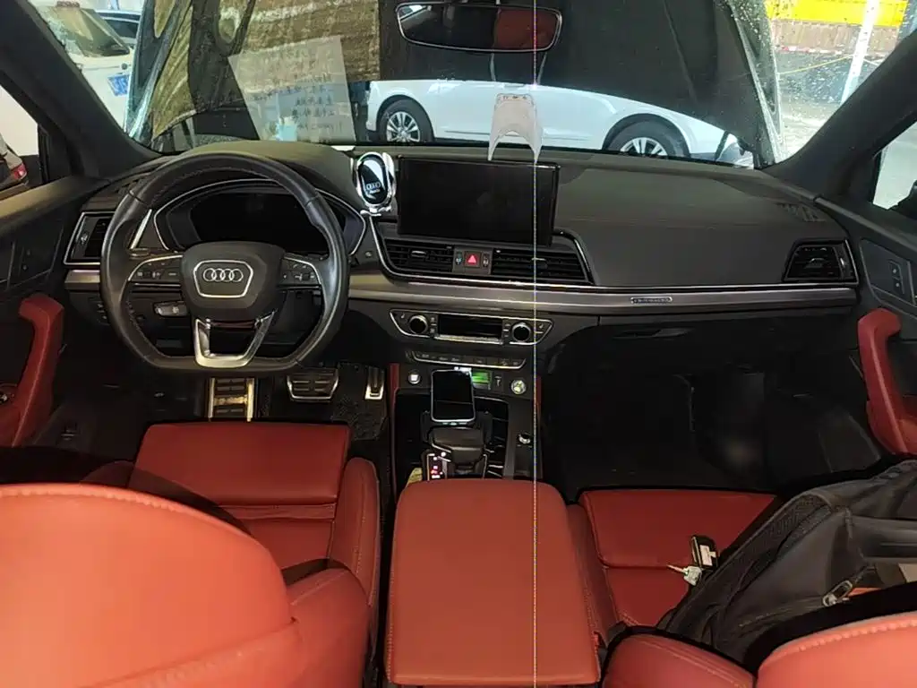 Audi Q5L 2023 — фото 10