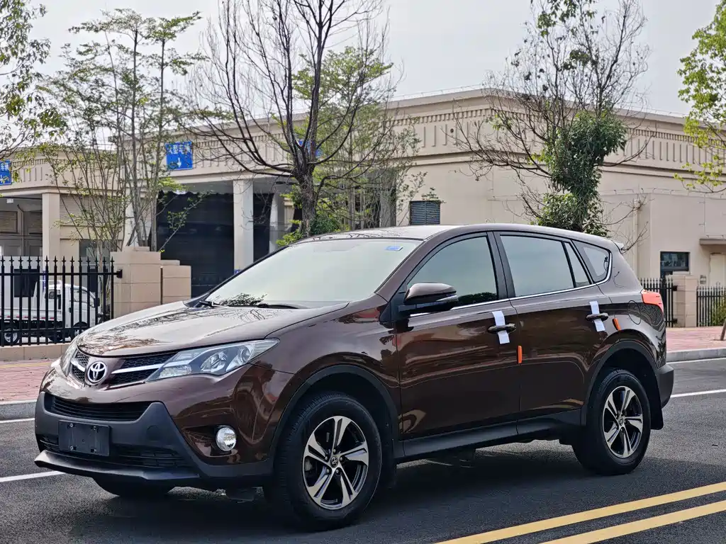 Toyota RAV4 2015