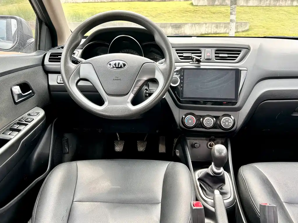Kia K2 2014 — фото 15