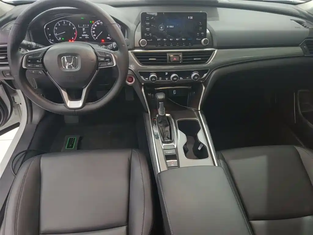 Honda Accord 2020 — фото 10