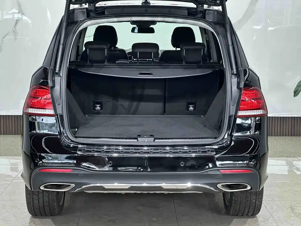 Mercedes-Benz GLE 2017 — фото 20