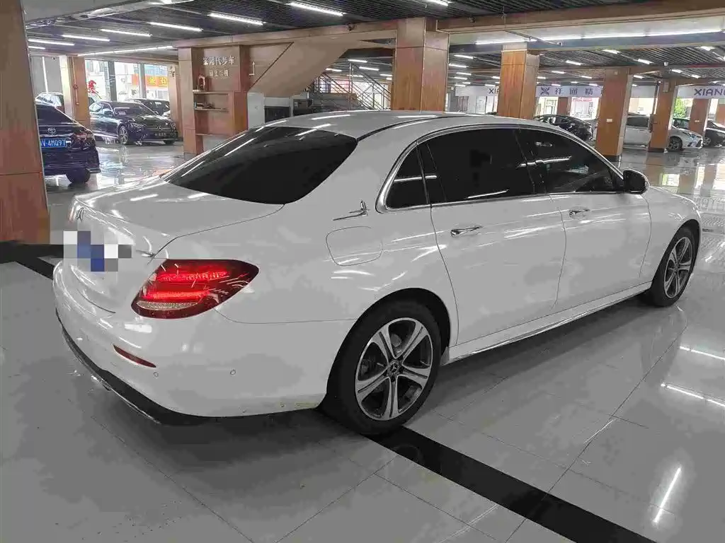 Mercedes-Benz E-Class 2019 — фото 6