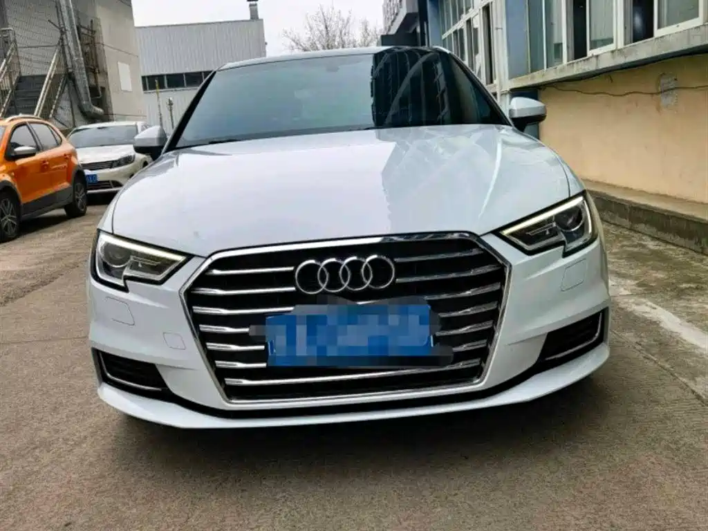 Audi A3 2020 — фото 1