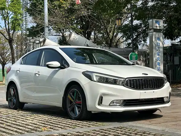 Kia K3 2016