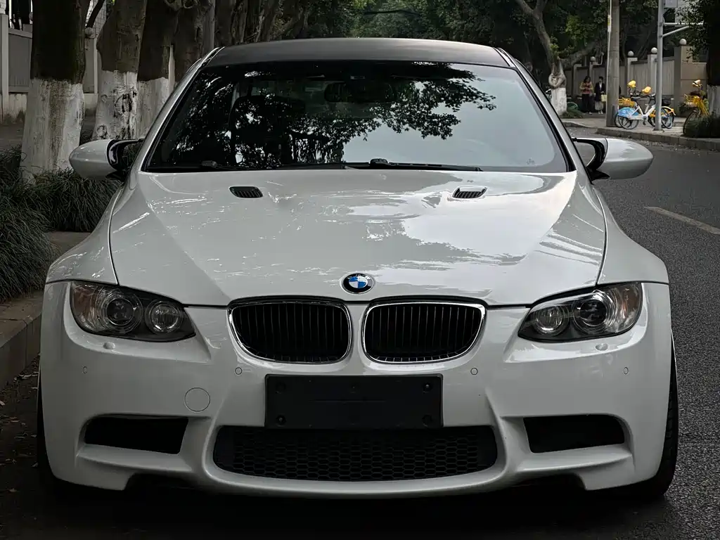 BMW M3 2009 — фото 2