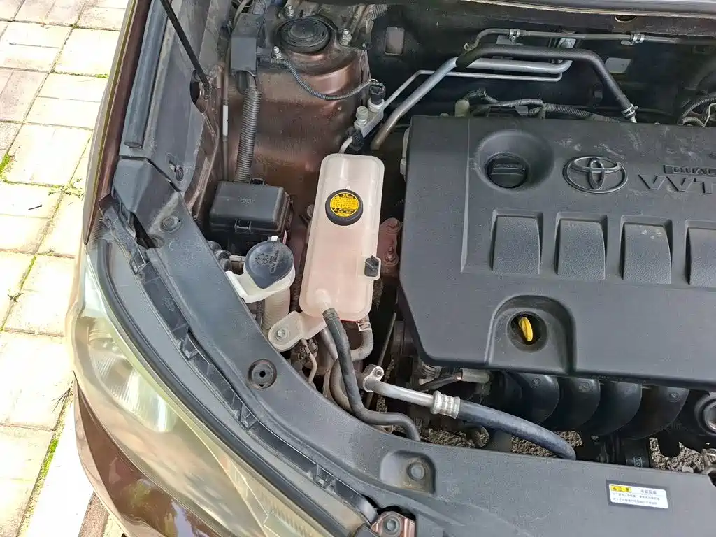 Toyota RAV4 2015 — фото 20