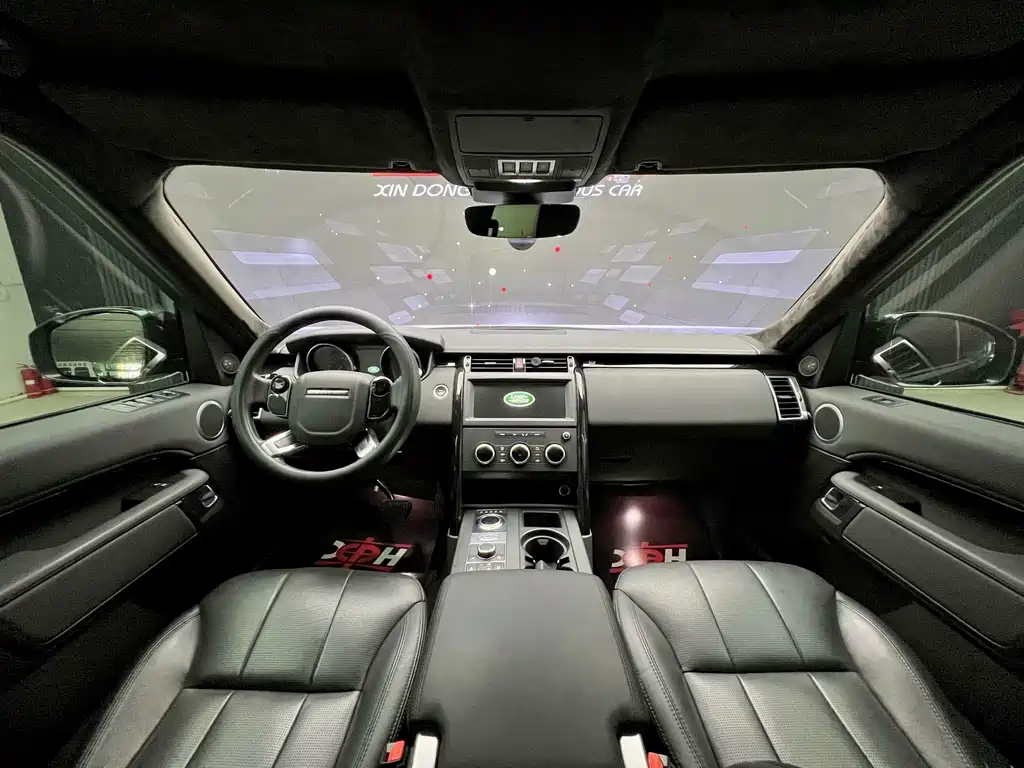 Land Rover Discovery 2019 — фото 17