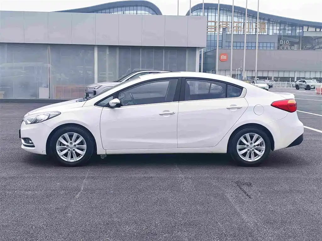 Kia K3 2016