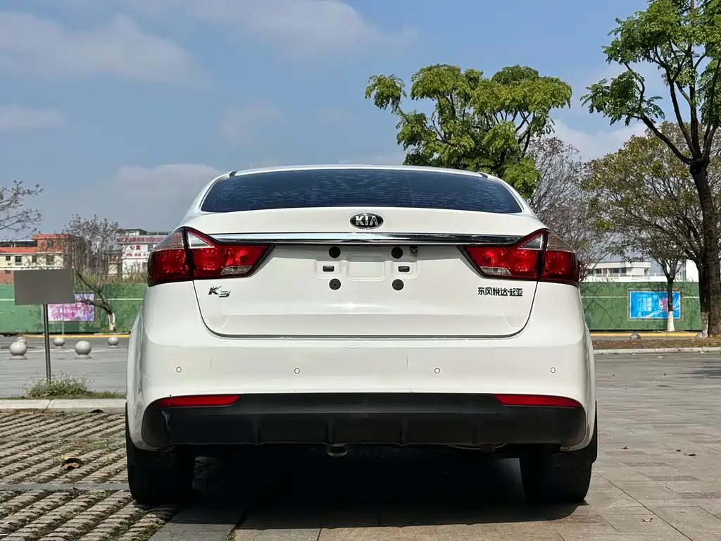 Kia K3 2016 — фото 12
