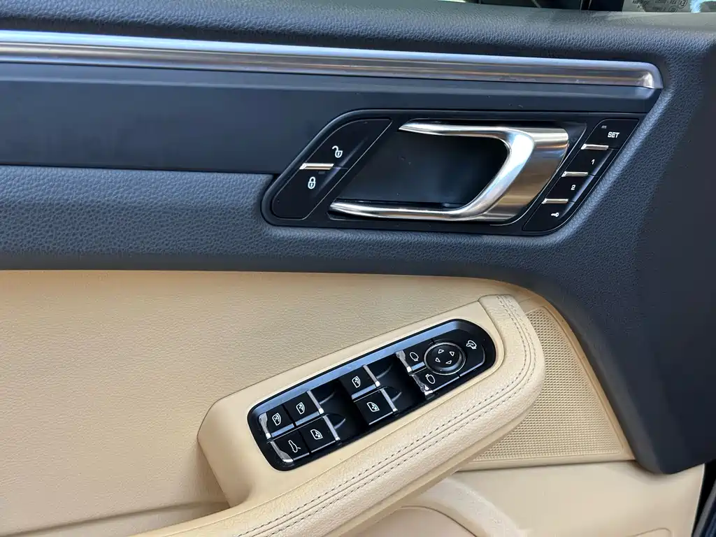 Porsche Macan 2017 — фото 9