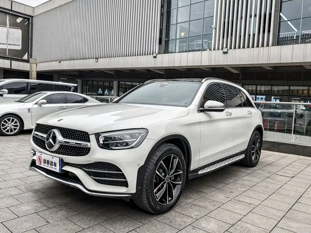 Mercedes-Benz GLC 2022 — фото 1