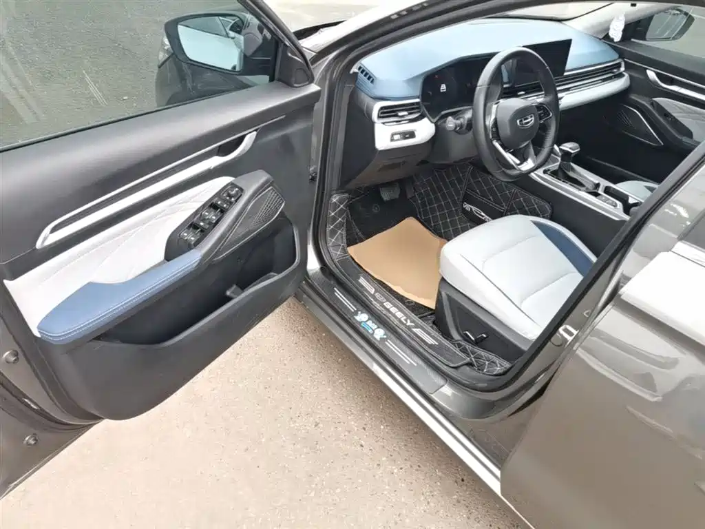 Geely Emgrand 2023 — фото 16