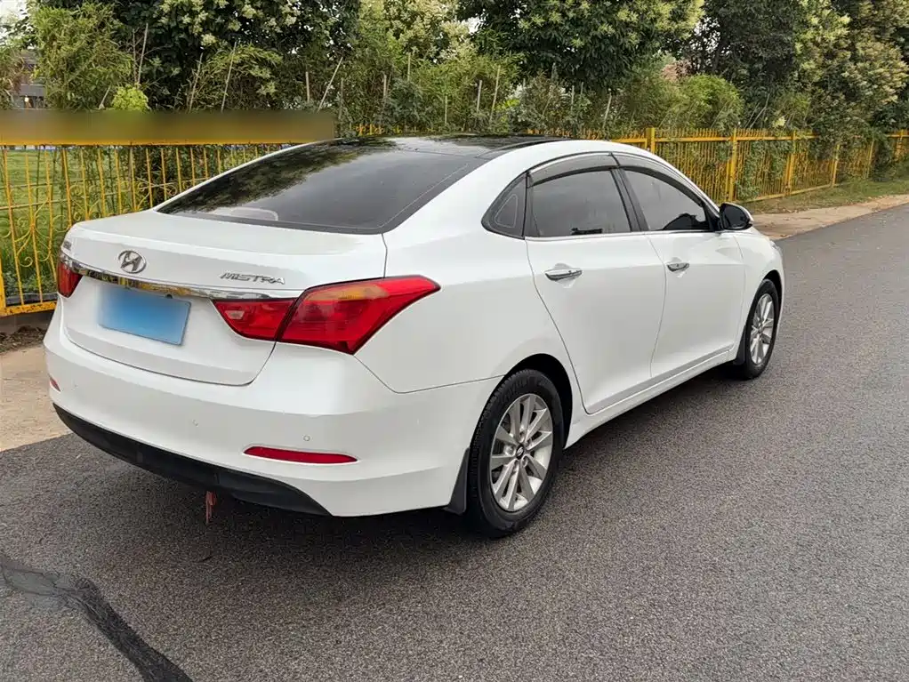 Hyundai Mistra 2014 — фото 10