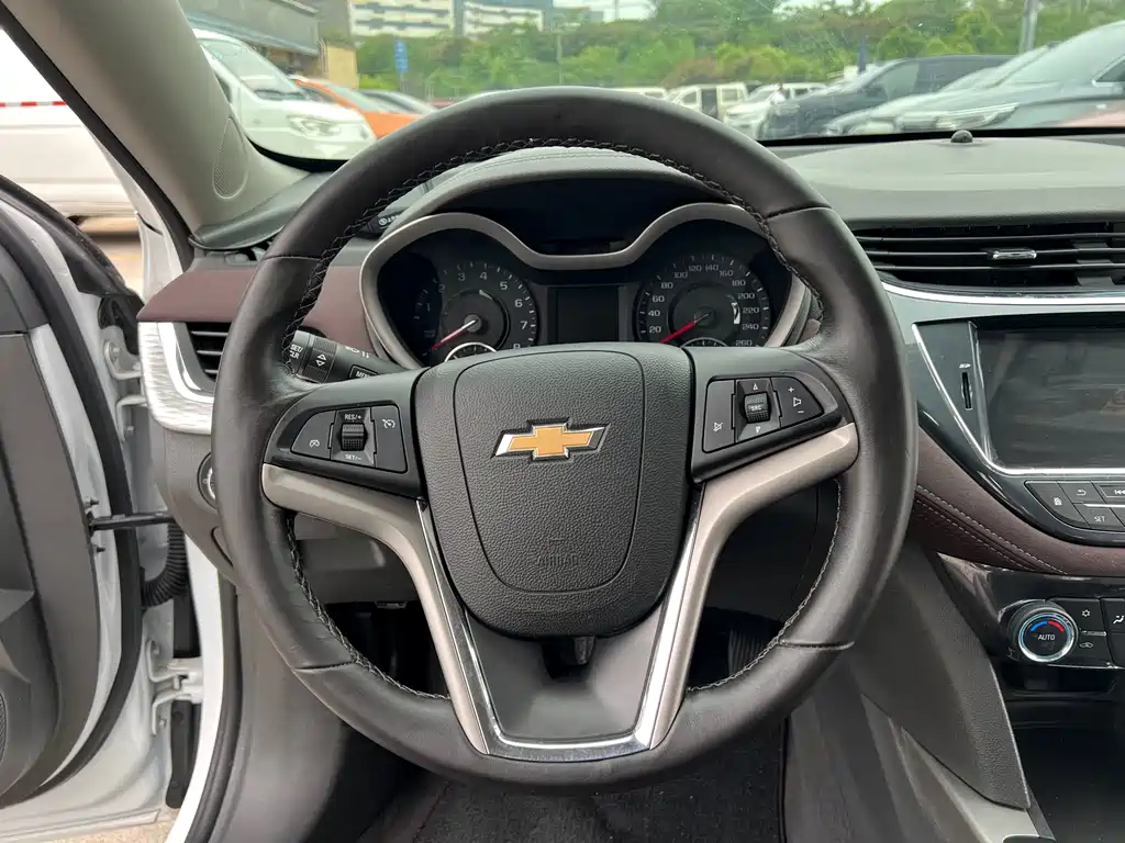 Chevrolet Malibu 2018 — фото 7