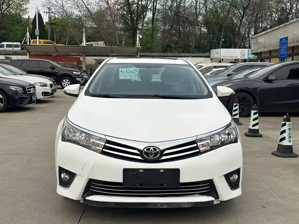 Toyota Corolla 2016 — фото 2
