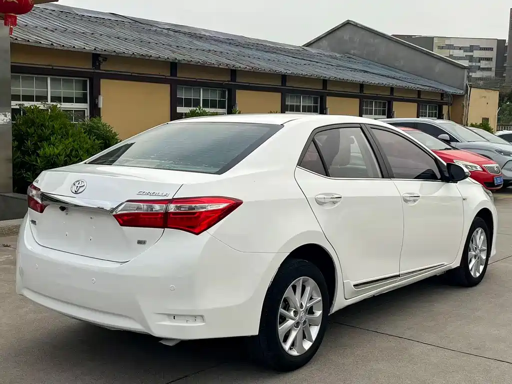 Toyota Corolla 2016 — фото 10