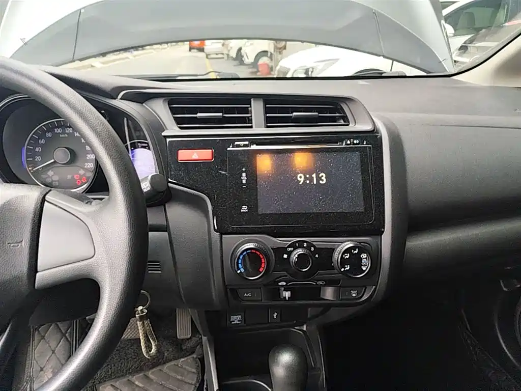 Honda Fit 2016 — фото 13