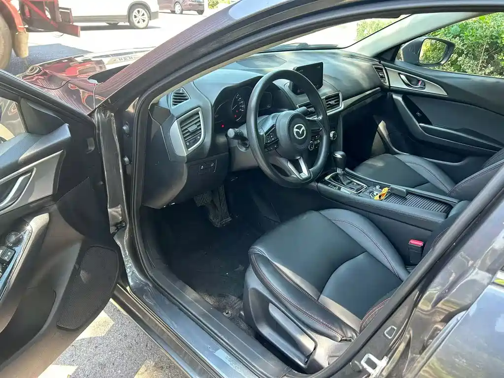 Mazda 3 Axela 2017