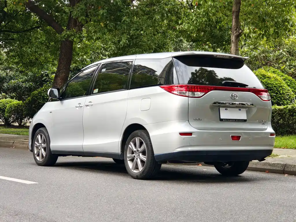 Toyota Previa 2018 — фото 17