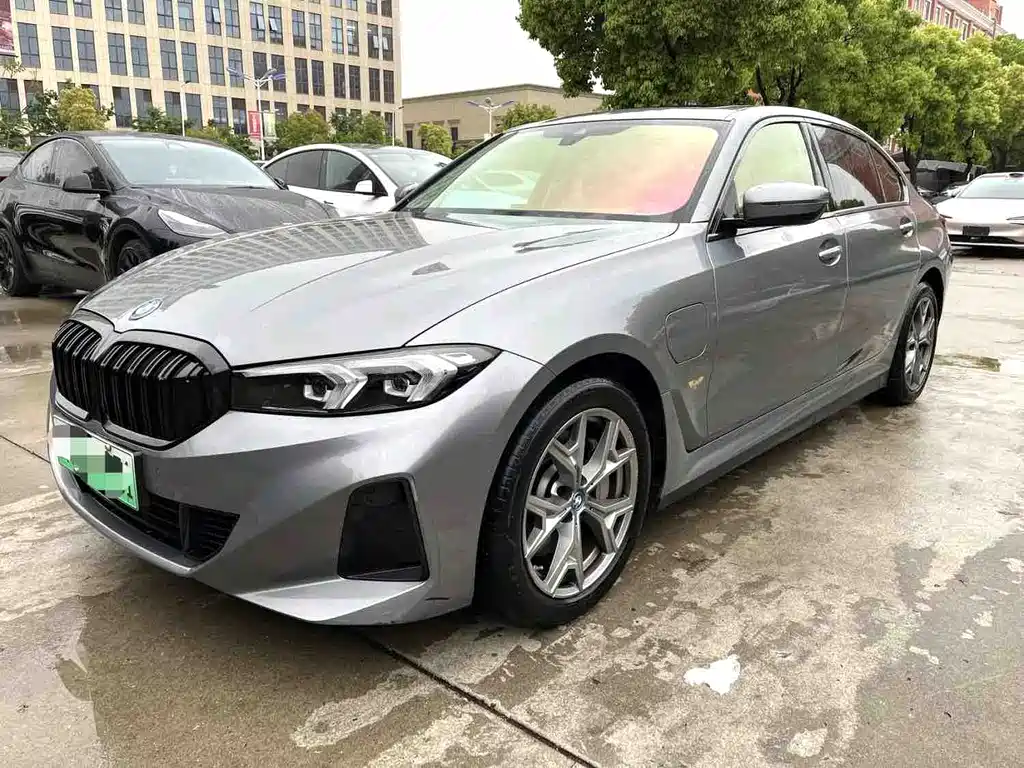 BMW i3 2022 — фото 1