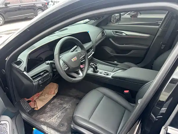 Cadillac CT5 2025