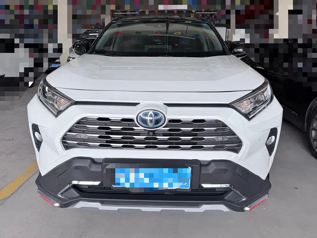 Toyota RAV4 2020 — фото 2