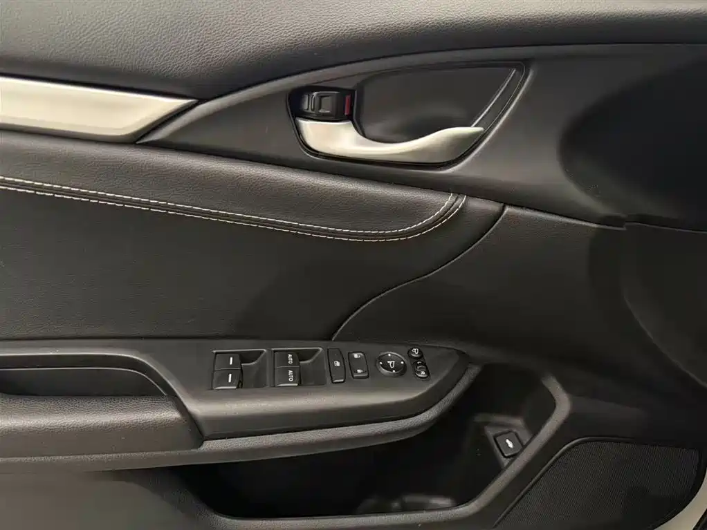Honda Civic 2021 — фото 13