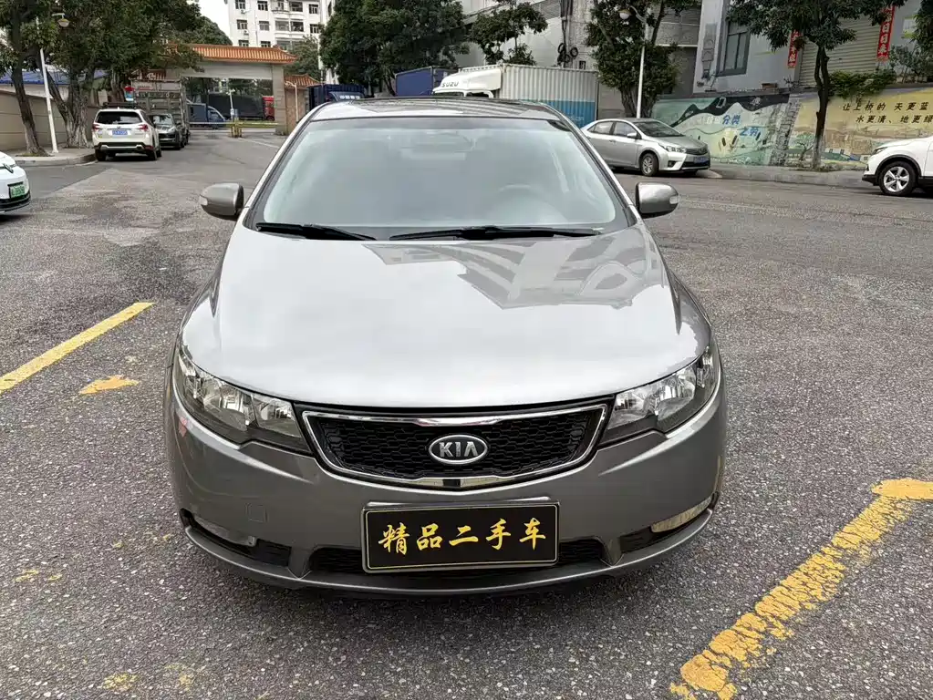 Kia Forte 2011 — фото 2