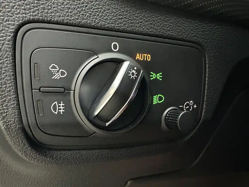 Audi Q2L 2020 — фото 24