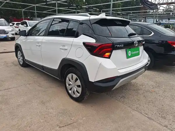 Toyota Yaris L 2020