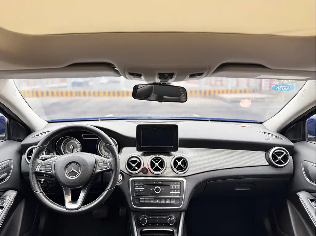 Mercedes-Benz GLA 2017 — фото 12