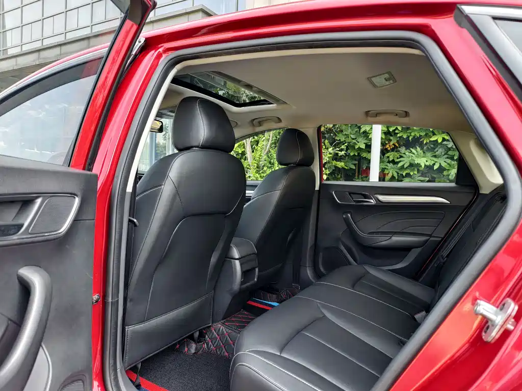 Roewe i6 Classic 2018 — фото 13