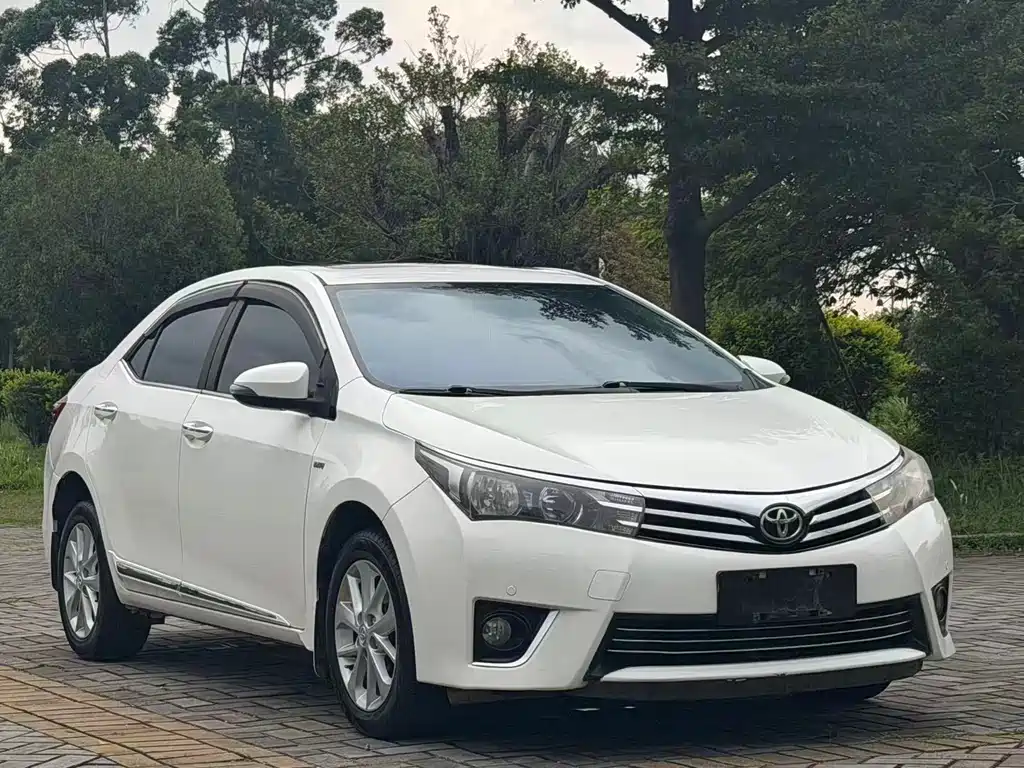 Toyota Corolla 2016 — фото 3