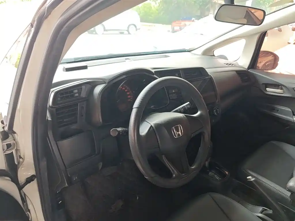 Honda Fit 2019 — фото 10