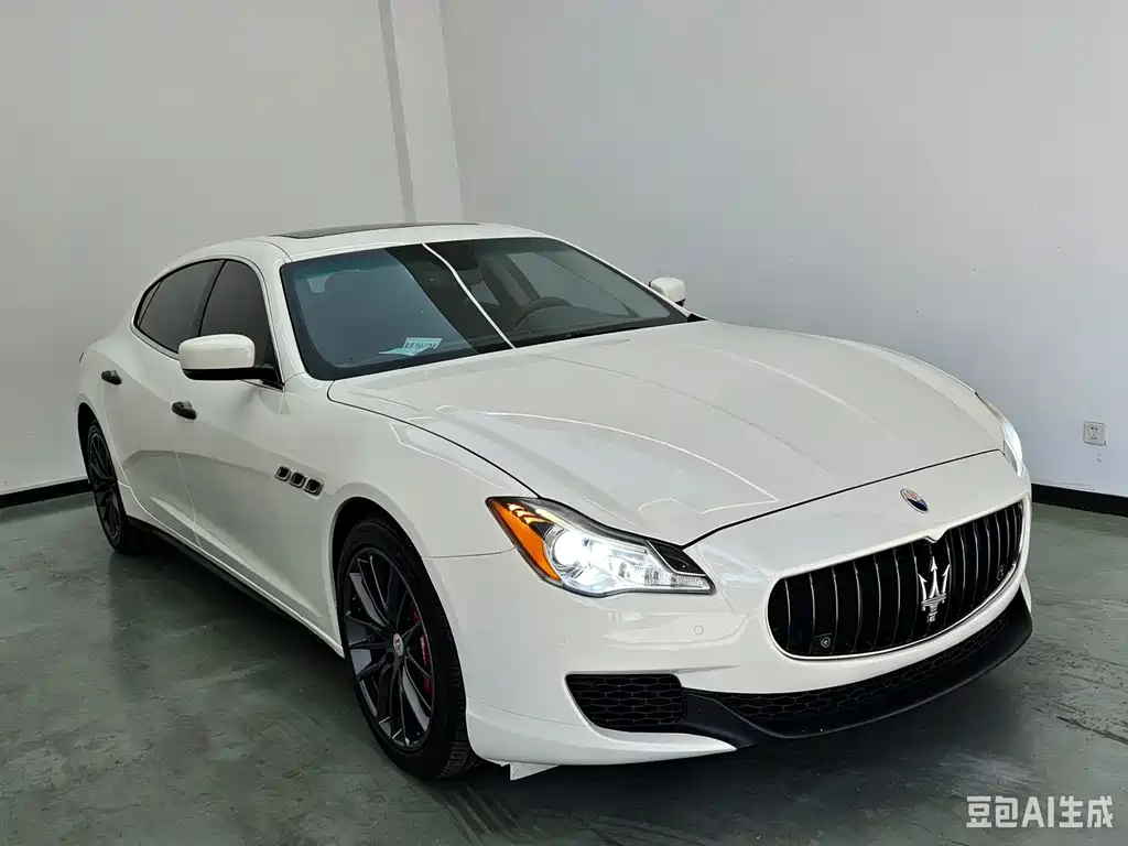 Maserati Quattroporte 2016 — фото 9