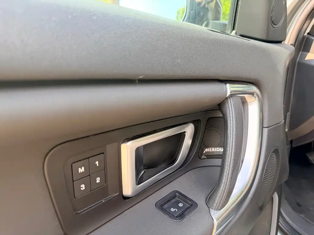 Land Rover Discovery Sport 2019 — фото 9