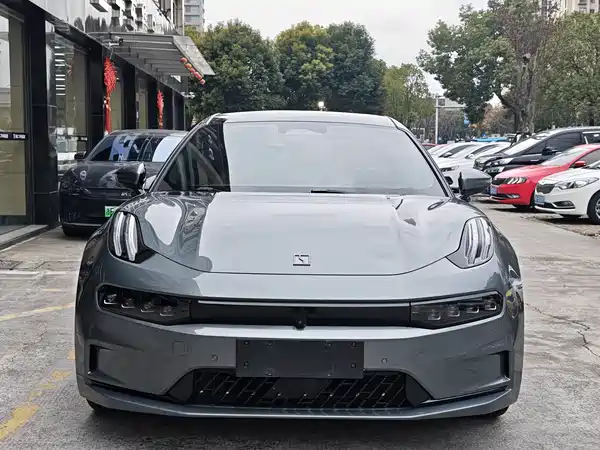 Zeekr 001 2022