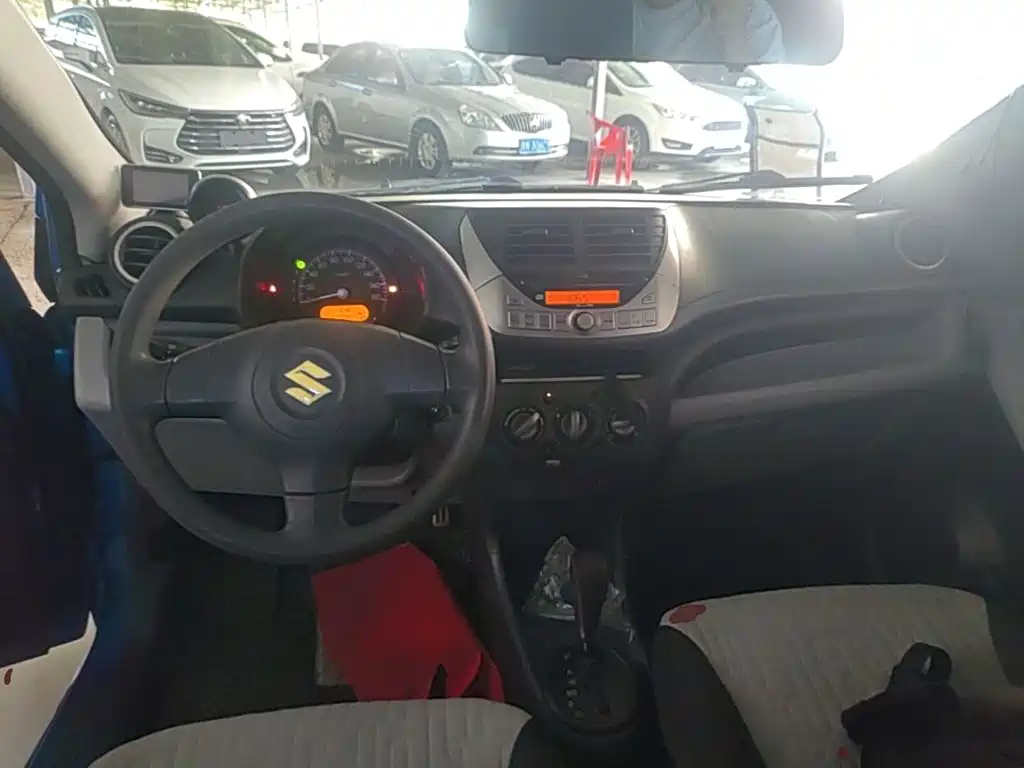 Suzuki Alto 2015 — фото 10