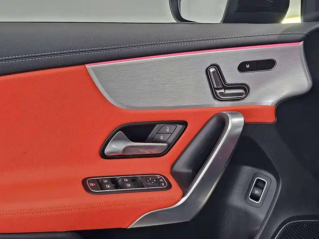 Mercedes-Benz A-Class AMG 2025 — фото 11