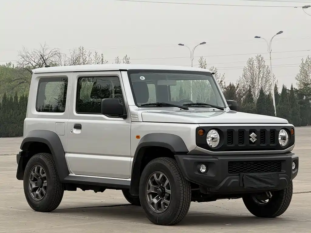 Suzuki Jimny 2024 — фото 3
