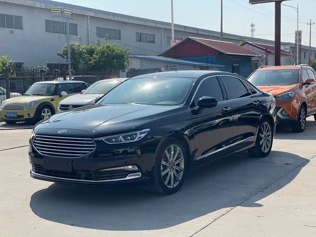 Ford Taurus 2021