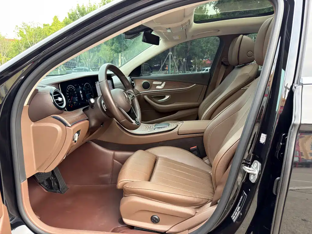 Mercedes-Benz E-Class 2022