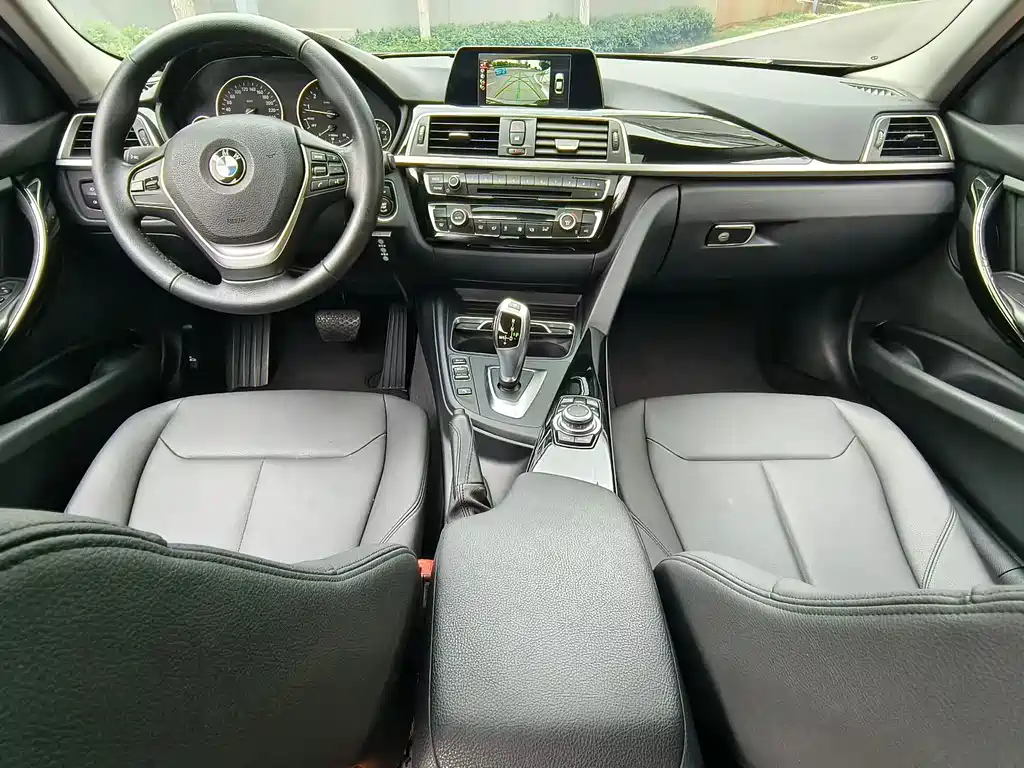 BMW 3 Series 2016 — фото 13