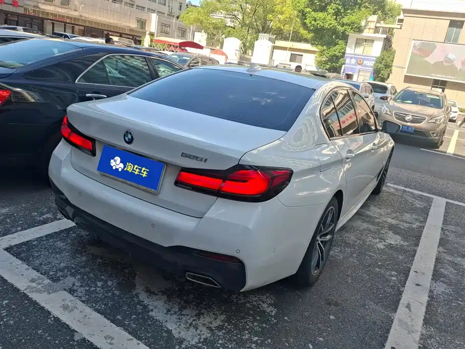 BMW 5 Series 2023