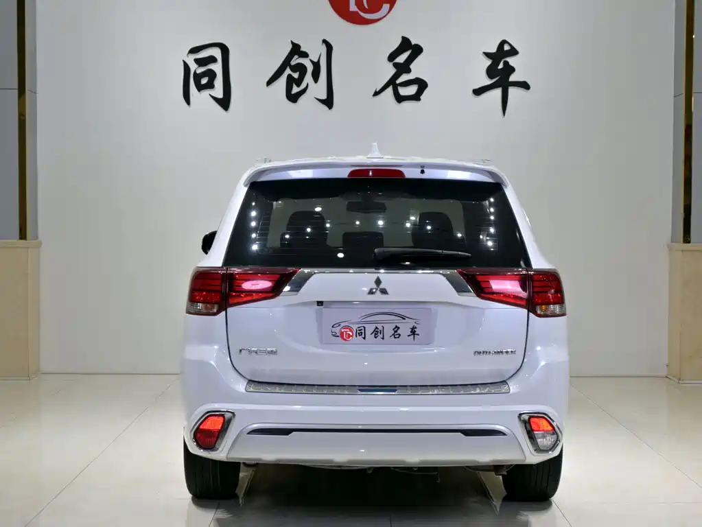 Mitsubishi Outlander 2021