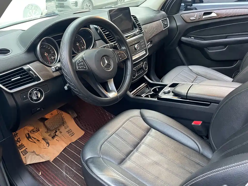 Mercedes-Benz GLE 2017 — фото 21