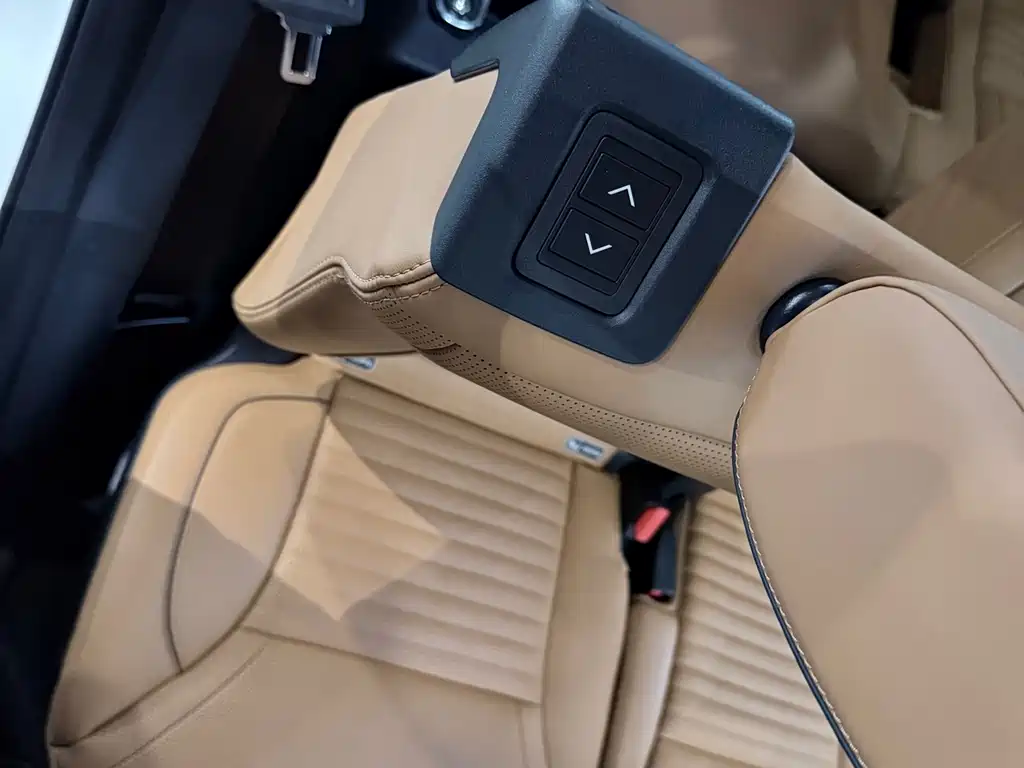 Land Rover Discovery 2017 — фото 20